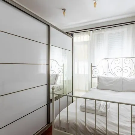 Daire Gorgeous Bright 2bed1bath Bosphorus Views! #356 İstanbul