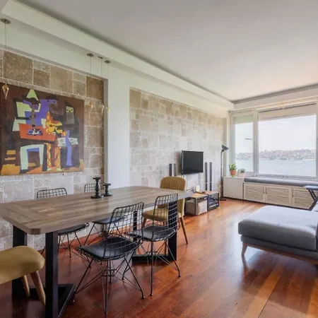 Daire Gorgeous Bright 2bed1bath Bosphorus Views! #356 *