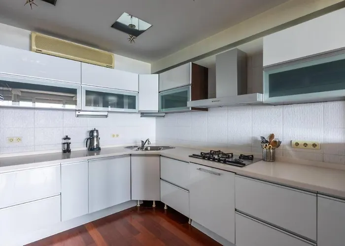 شقة Gorgeous Bright 2bed1bath Bosphorus Views! #356 *