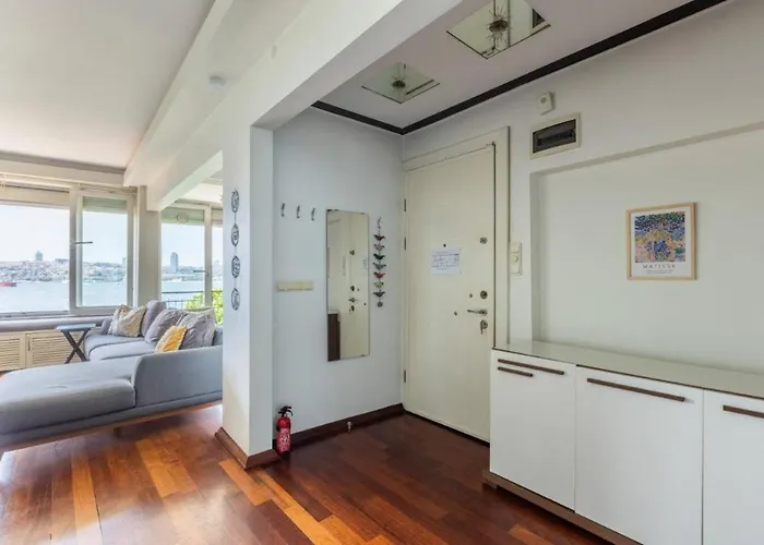 Gorgeous Bright 2bed1bath Bosphorus Views! #356 شقة